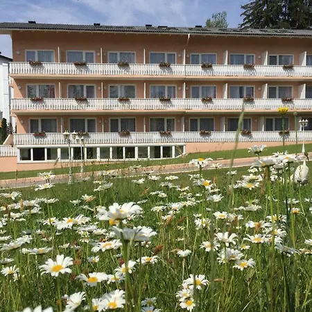 Marolt Dependance 3* 상트칸지안